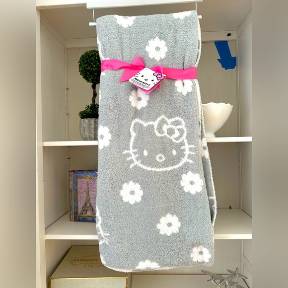 Hello Kitty Other - Hello Kitty Daisy Gray Reversible Blanket/throw Viral TikTok